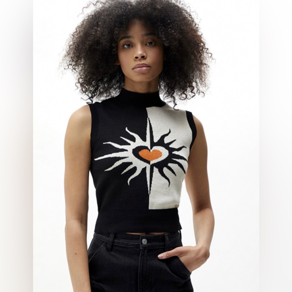 NWT Another Girl Flaming Heart Top size M